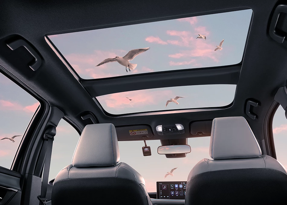 Panoramic Roof ของ Toyota Yaris Cross Premium Luxury